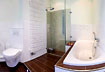 Panorama Toilette, Wandheizung, Badewanne